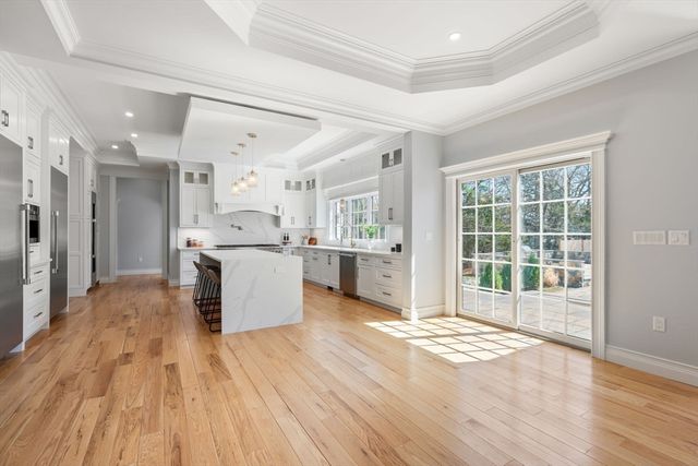 10 Hitching Post Lane, Weston, MA 02493