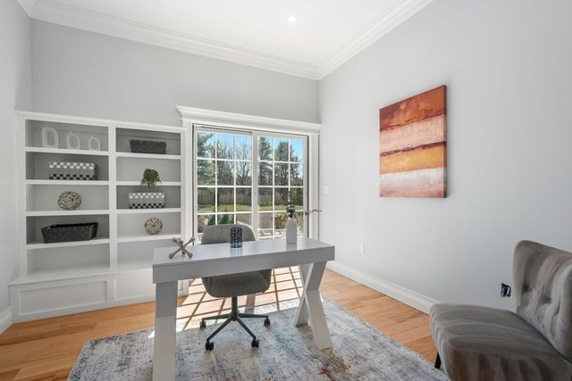 10 Hitching Post Lane, Weston, MA 02493