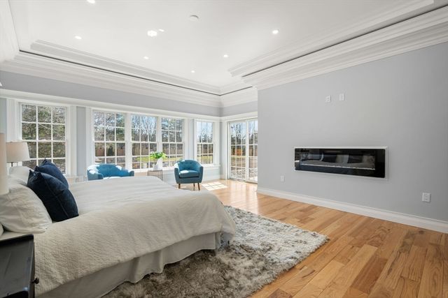 10 Hitching Post Lane, Weston, MA 02493