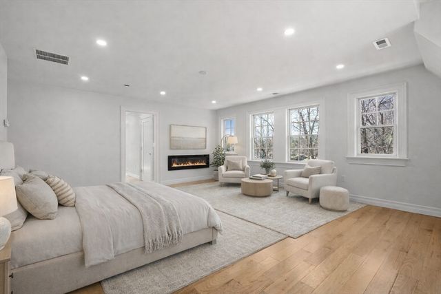 10 Hitching Post Lane, Weston, MA 02493