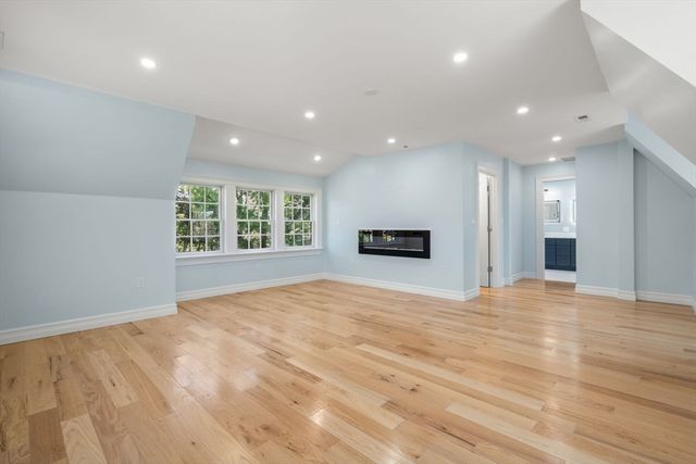 10 Hitching Post Lane, Weston, MA 02493