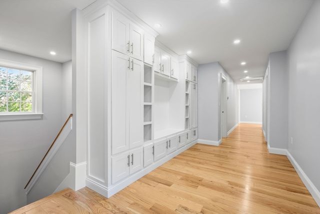 10 Hitching Post Lane, Weston, MA 02493