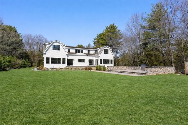 10 Hitching Post Lane, Weston, MA 02493