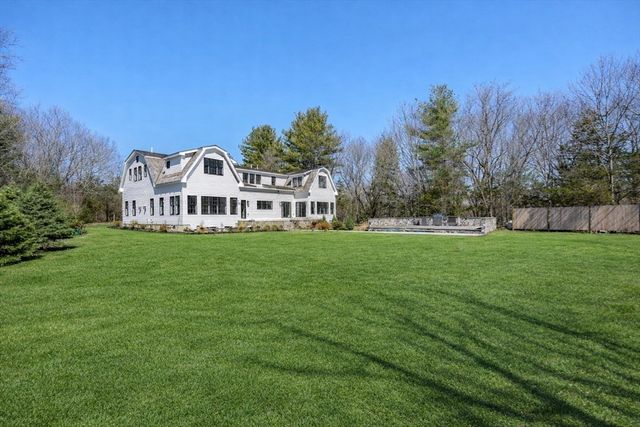 10 Hitching Post Lane, Weston, MA 02493