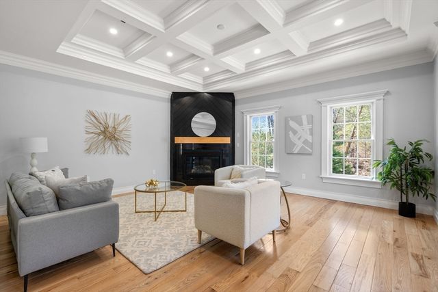 10 Hitching Post Lane, Weston, MA 02493