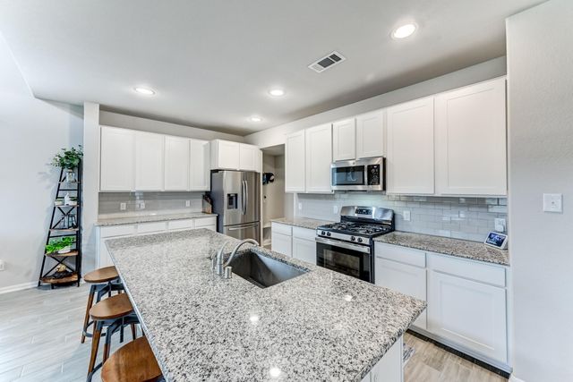105 Highland Heights Way, Waller, TX 77484