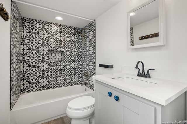 417 N OLIVE, San Antonio, TX 78202