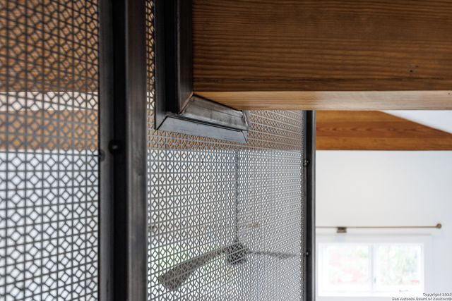 417 N OLIVE, San Antonio, TX 78202