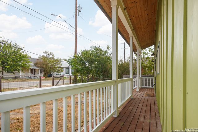 417 N OLIVE, San Antonio, TX 78202