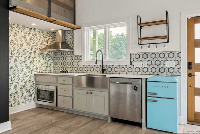 417 N OLIVE, San Antonio, TX 78202