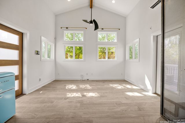 417 N OLIVE, San Antonio, TX 78202