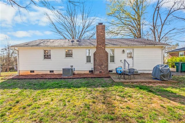 225 Summerglen Drive, Lewisville, NC 27023