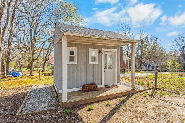 225 Summerglen Drive, Lewisville, NC 27023