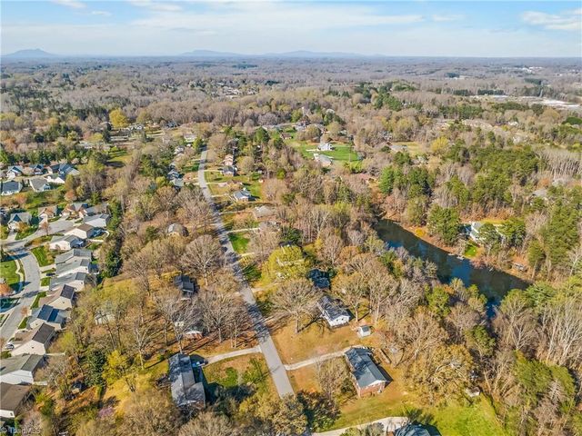 225 Summerglen Drive, Lewisville, NC 27023
