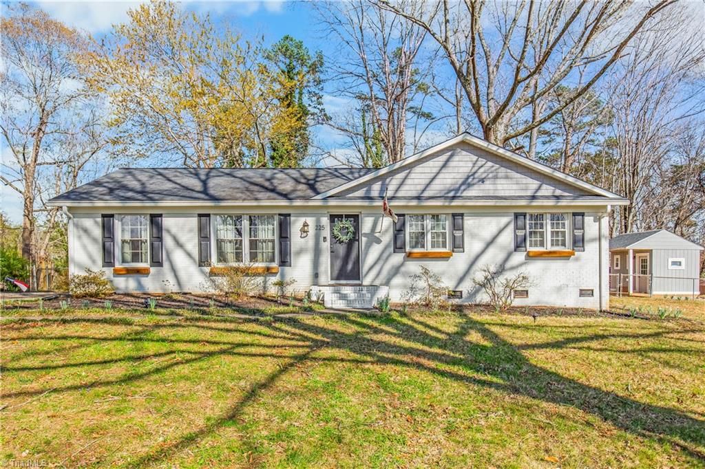 225 Summerglen Drive, Lewisville, NC 27023
