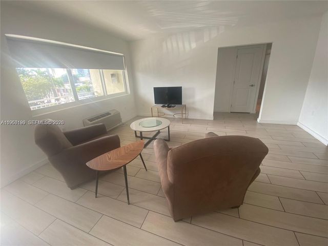 625 77th St, Miami Beach, FL 33141