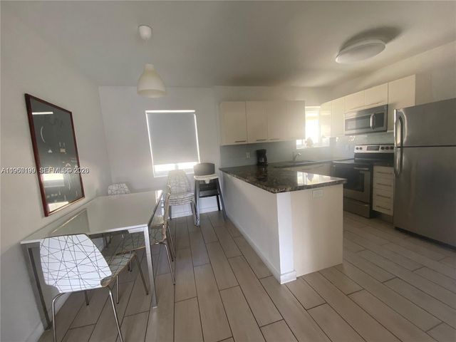 625 77th St, Miami Beach, FL 33141