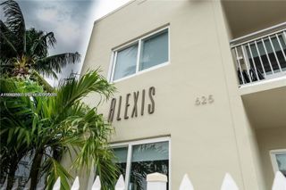 625 77th St, Miami Beach, FL 33141