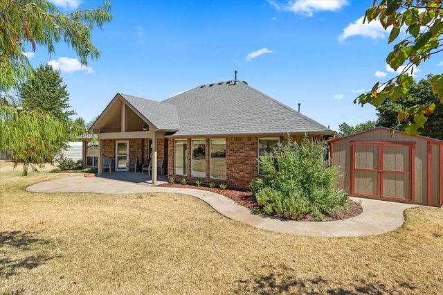 8149 Linda Lane, Guthrie, OK 73044