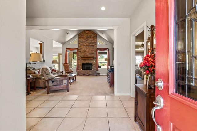8149 Linda Lane, Guthrie, OK 73044