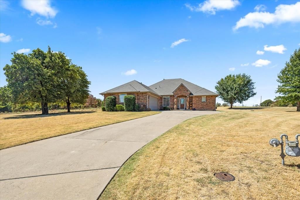 8149 Linda Lane, Guthrie, OK 73044