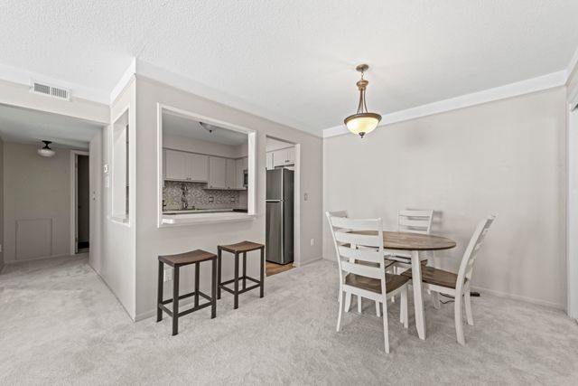35934 Ann Arbor Trail 115, Livonia, MI 48150