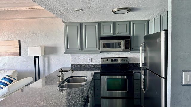 880 MANDALAY AVENUE C501, Clearwater Beach, FL 33767