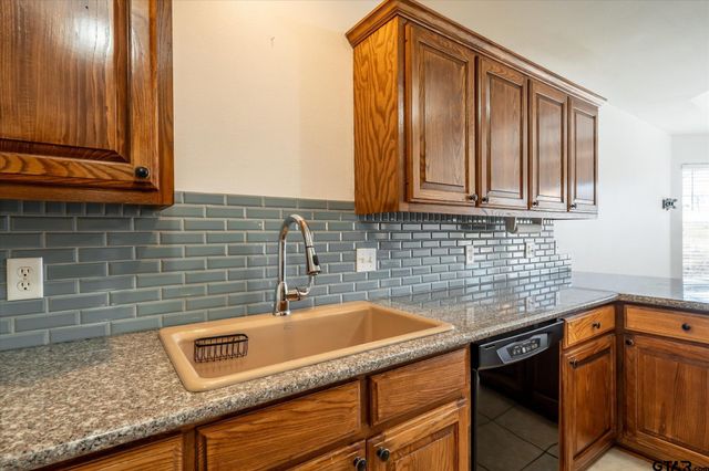 11215 FM 314 N, Brownsboro, TX 75756