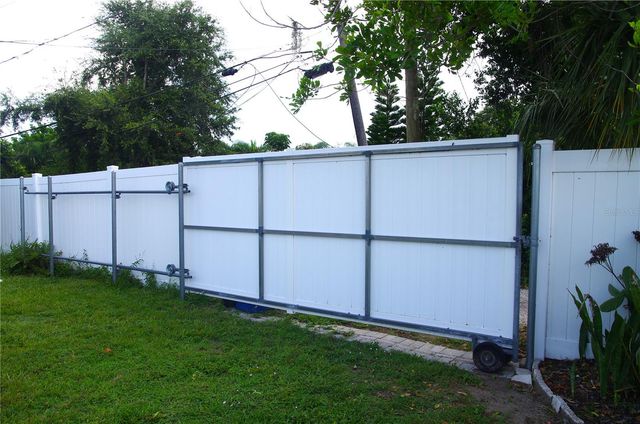 5801 EMERSON AVE S, St Petersburg, FL 33707