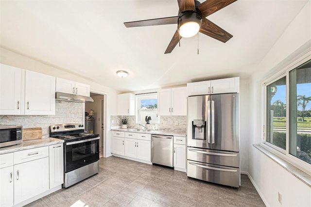 5801 EMERSON AVE S, St Petersburg, FL 33707