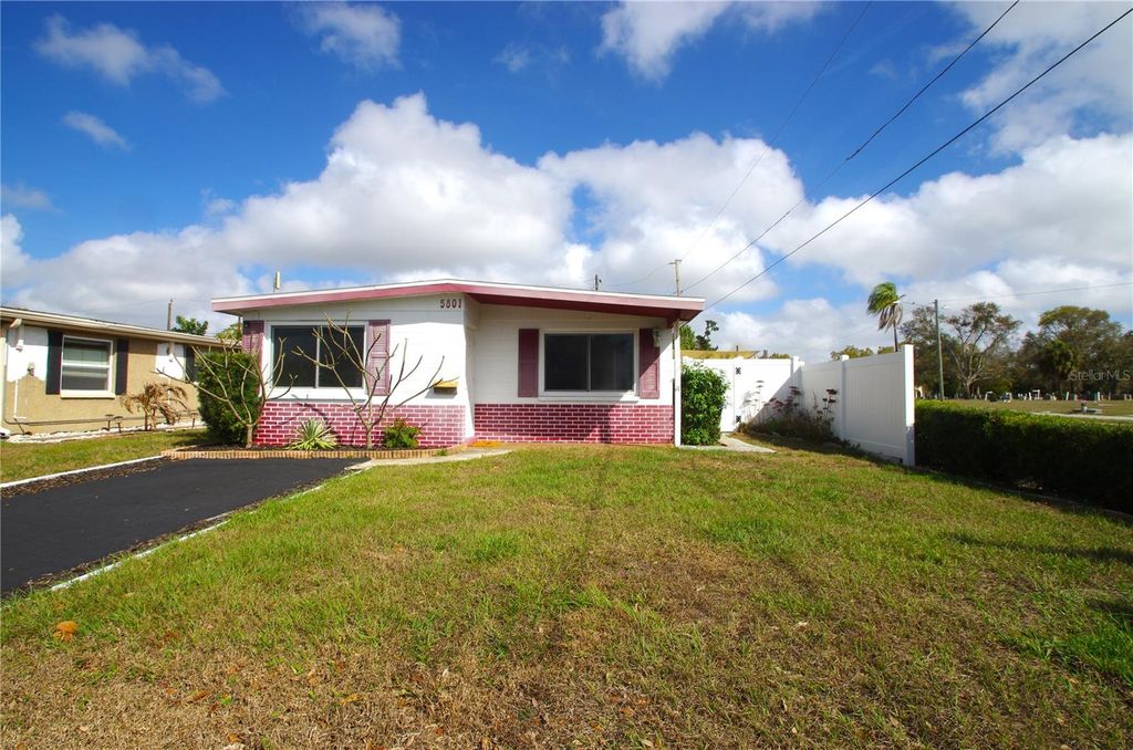 5801 EMERSON AVE S, St Petersburg, FL 33707