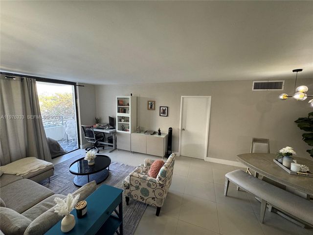 500 Three Islands Blvd M24, Hallandale Beach, FL 33009