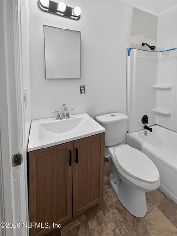 2229 HOME PARK Circle E, Jacksonville, FL 32207