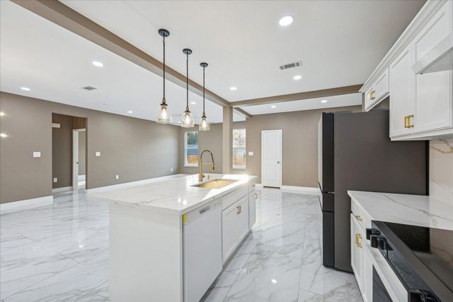 3026 Comanche, Willis, TX 77378