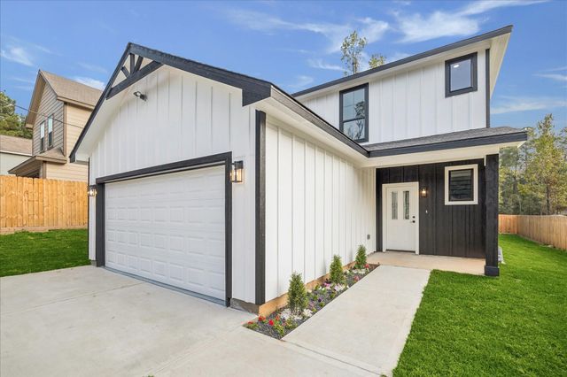 3026 Comanche, Willis, TX 77378