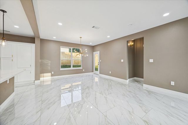 3026 Comanche, Willis, TX 77378