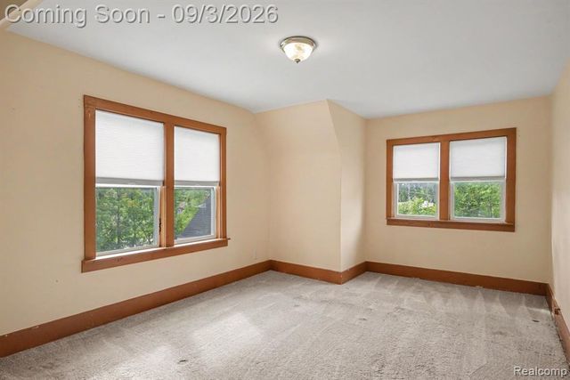 4735 Elizabeth Lake Road, Waterford, MI 48327