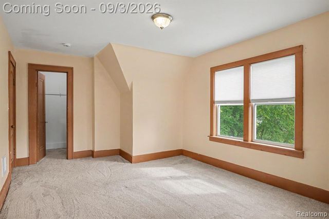 4735 Elizabeth Lake Road, Waterford, MI 48327