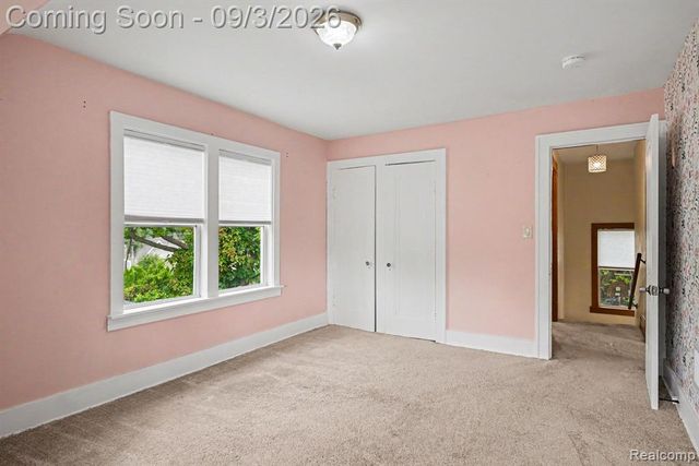 4735 Elizabeth Lake Road, Waterford, MI 48327