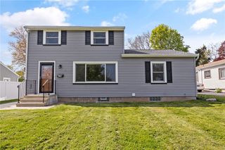 176 Ingomar Drive, Greece, NY 14612