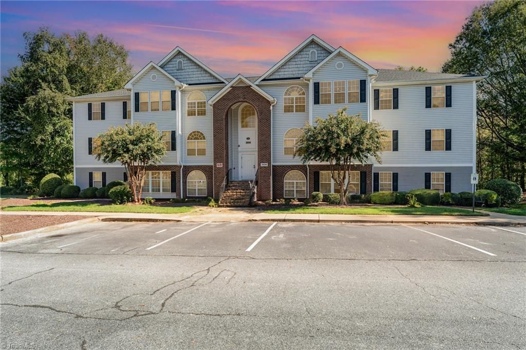 3694 Cotswold Avenue 3D, Greensboro, NC 27410