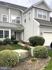 424 OAK HILL LN, Reading, PA 19610