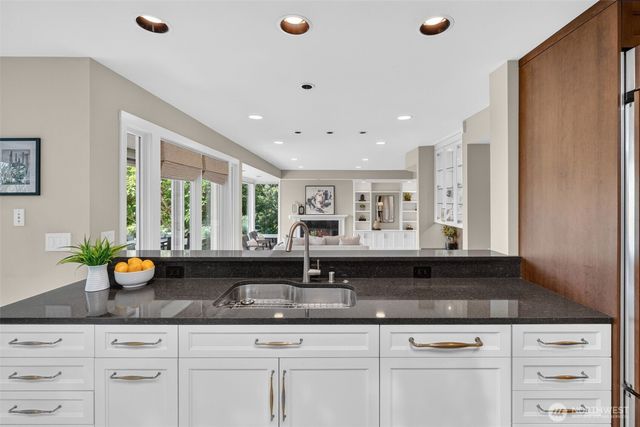 9829 NE 1st Street, Bellevue, WA 98004