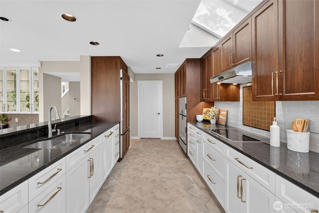 9829 NE 1st Street, Bellevue, WA 98004