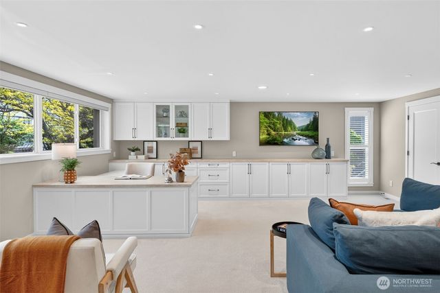 9829 NE 1st Street, Bellevue, WA 98004