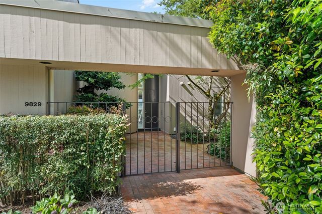 9829 NE 1st Street, Bellevue, WA 98004