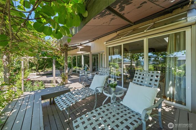 9829 NE 1st Street, Bellevue, WA 98004