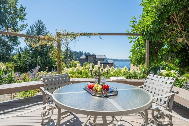 9829 NE 1st Street, Bellevue, WA 98004