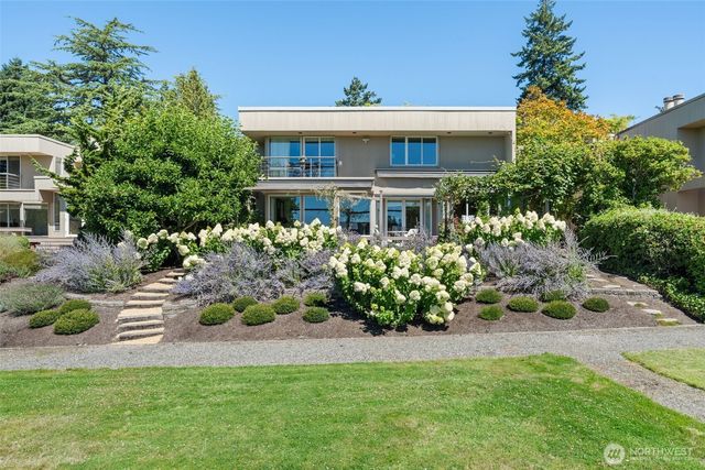 9829 NE 1st Street, Bellevue, WA 98004