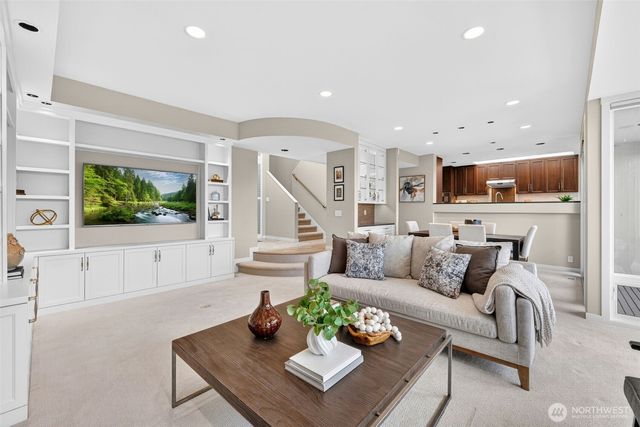 9829 NE 1st Street, Bellevue, WA 98004